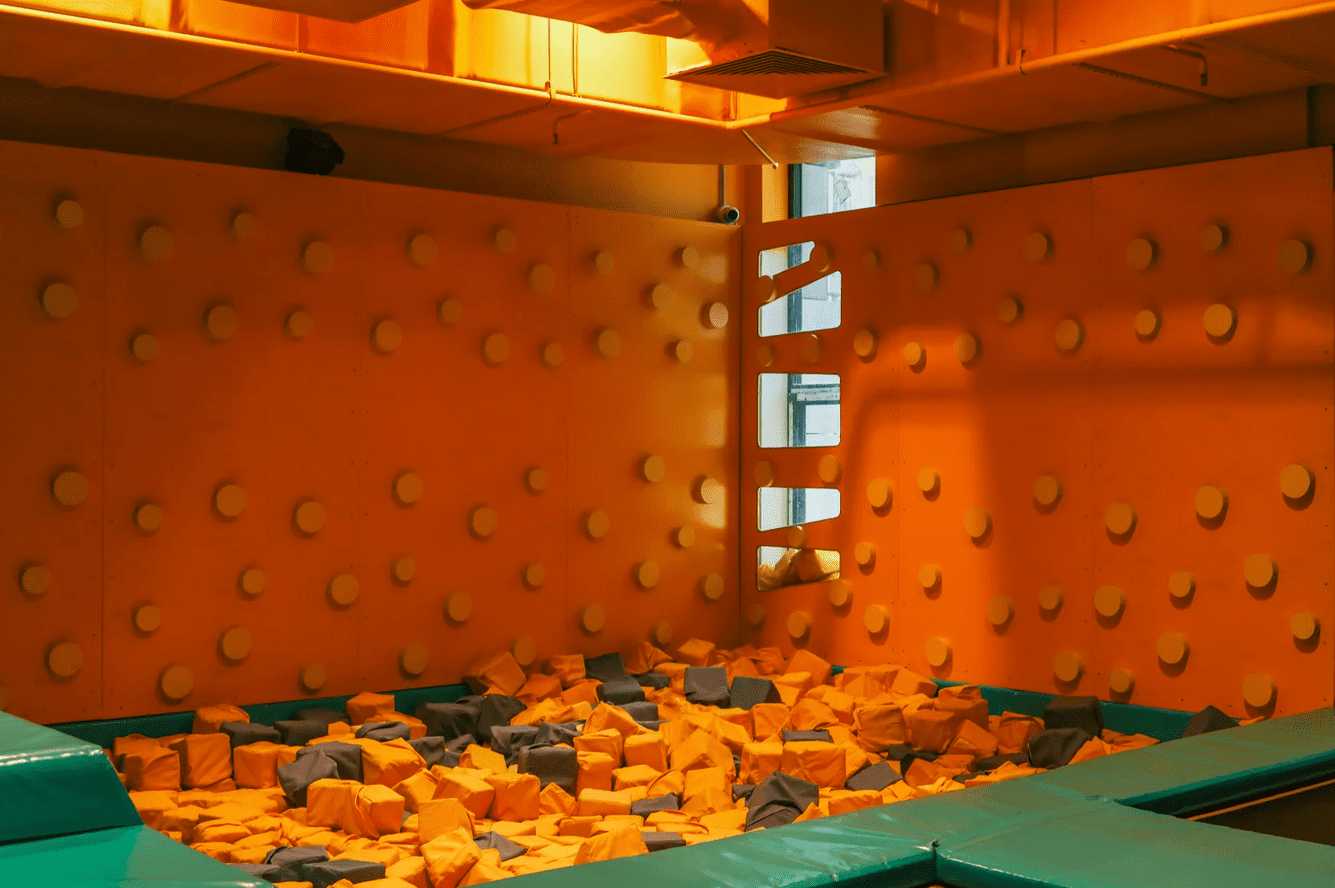 16-Year-Old Girl Paralyzed in Trampoline Accident Surprises Doctors and Family with Progress